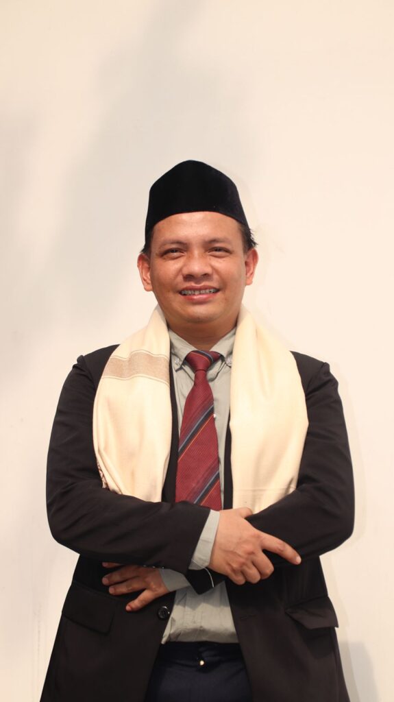KONSULTAN PENDIDIKAN ISLAM Dr. AWALUDDIN FAJ 2
